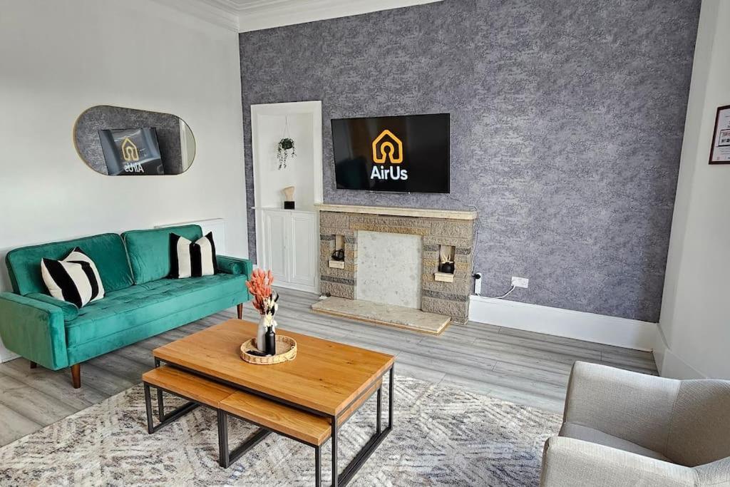 Spacious Haven With Free Parking Glasgow Zewnętrze zdjęcie