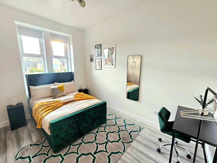 Spacious Haven With Free Parking Glasgow Zewnętrze zdjęcie