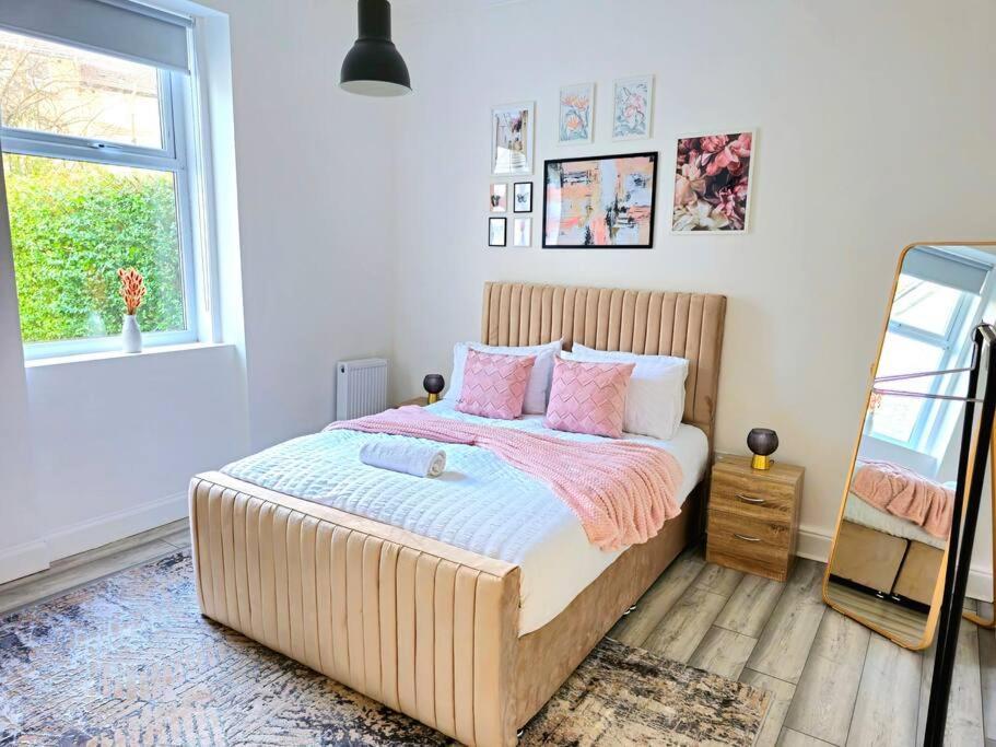 Spacious Haven With Free Parking Glasgow Zewnętrze zdjęcie